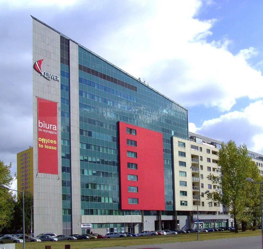 Biura obok metra Wilanowska w budynku Kliwer, Warszawa, na wynajem