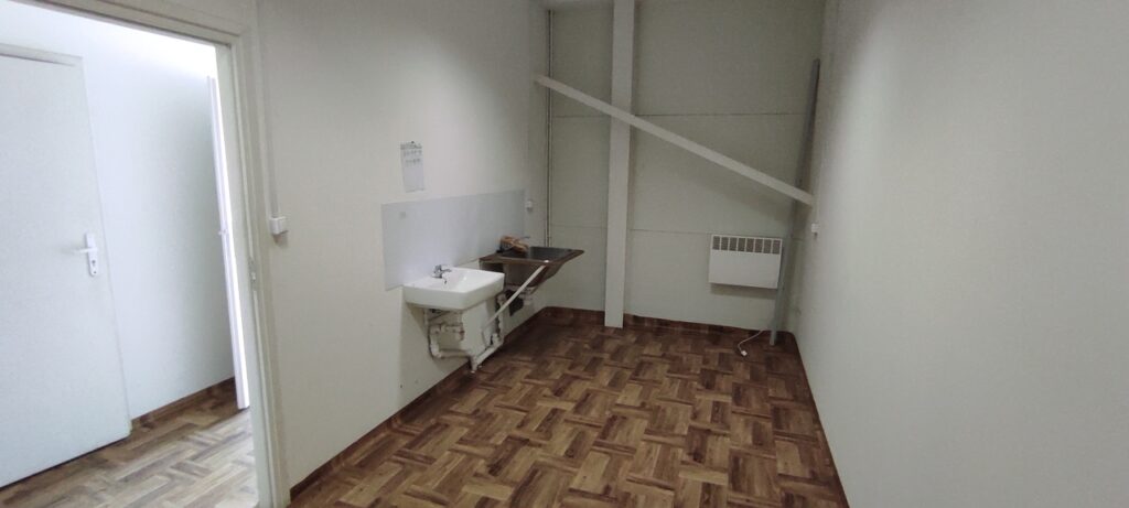 Hala do wynajęcia koło Janek niedaleko Warszawy 8360 mkw, Janki, na wynajem