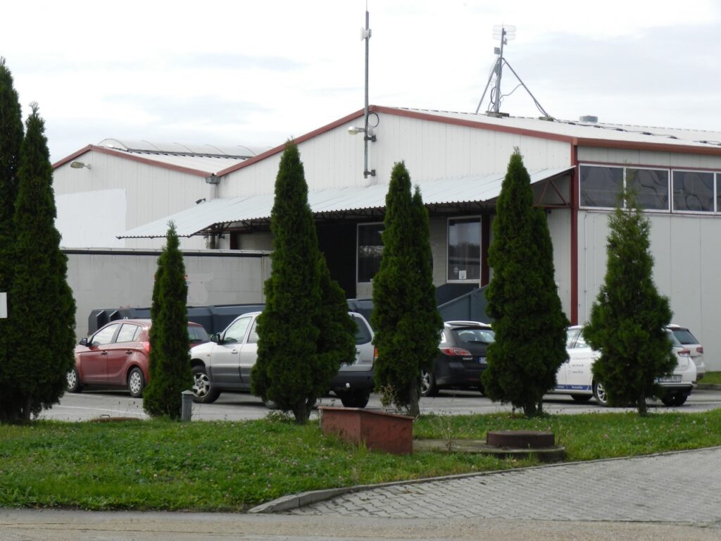 Magazyn z biurem na sprzedaż koło Wrocławia 6 400 mkw., Bielany Wrocławskie, na sprzedaż