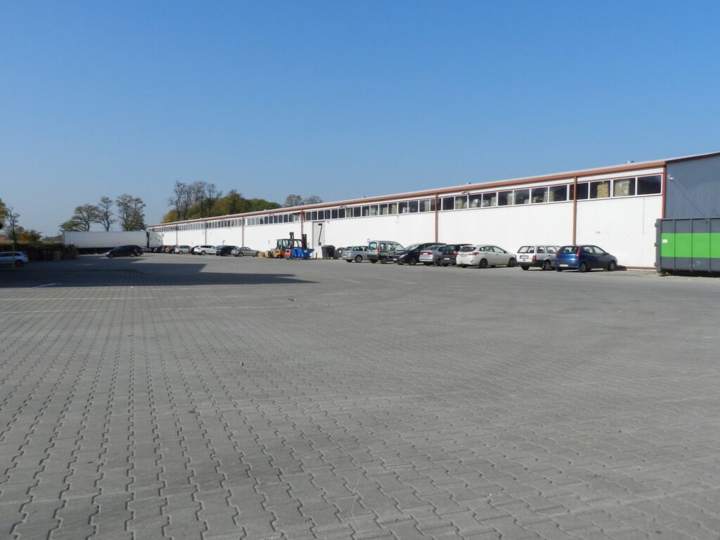 Magazyn z biurem na sprzedaż koło Wrocławia 6 400 mkw., Bielany Wrocławskie, na sprzedaż