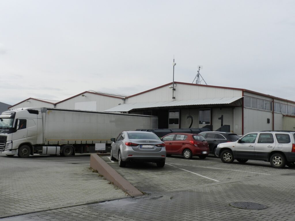 Magazyn z biurem na sprzedaż koło Wrocławia 6 400 mkw., Bielany Wrocławskie, na sprzedaż