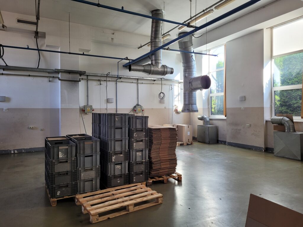 Na wynajem kompleks budynków produkcyjno-magazynowo-biurowych 5500 mkw., Bielsko-Biała, Bielsko-Biała, na wynajem
