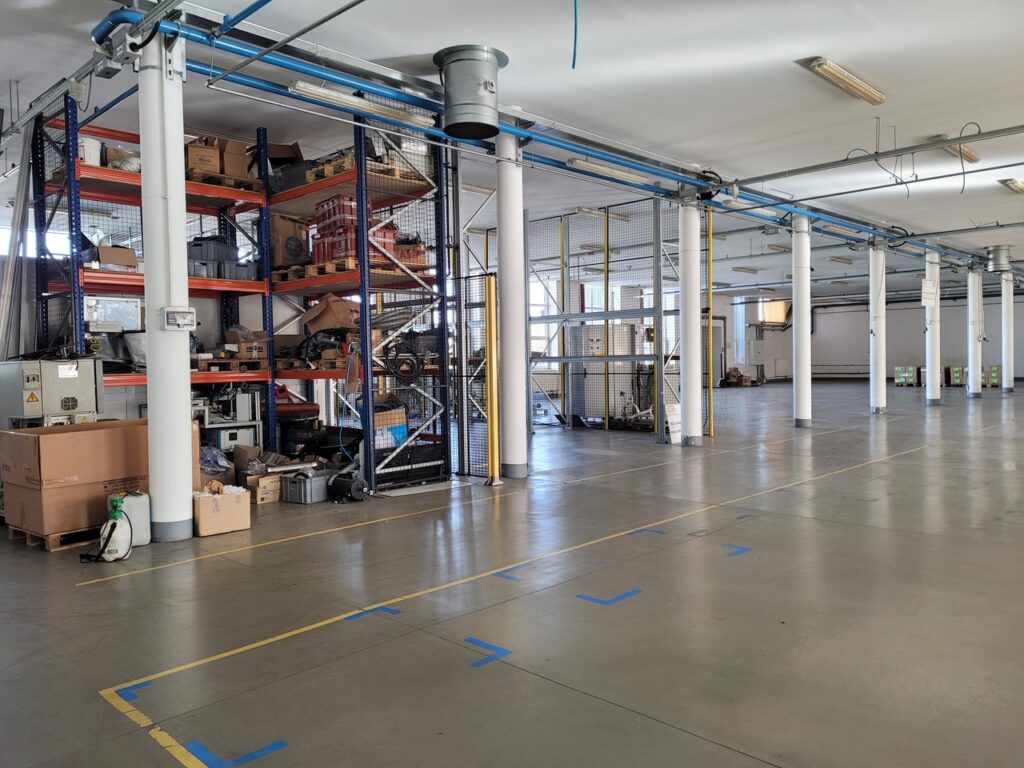 Na wynajem kompleks budynków produkcyjno-magazynowo-biurowych 5500 mkw., Bielsko-Biała, Bielsko-Biała, na wynajem