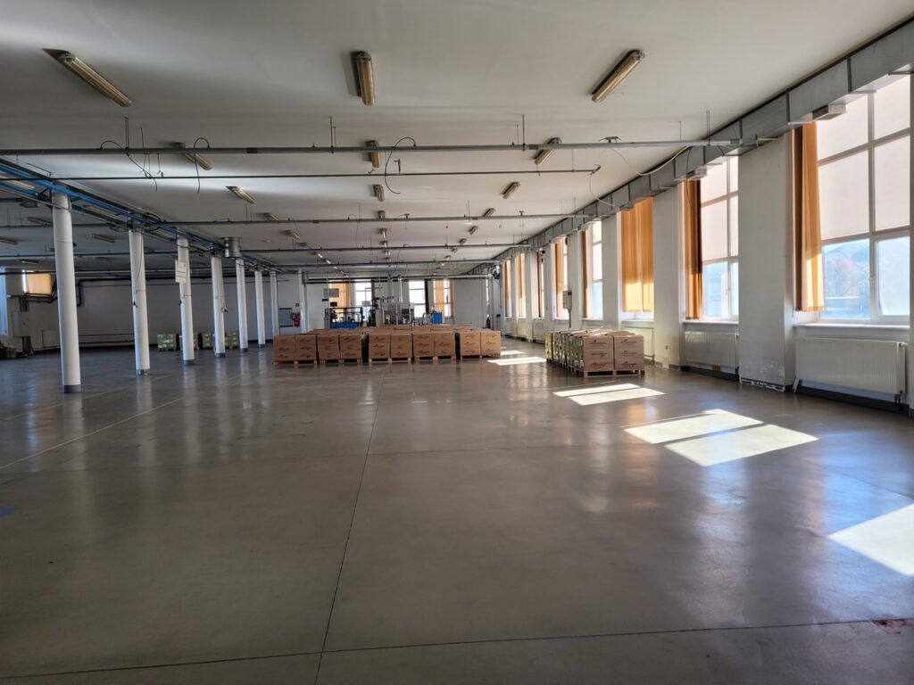 Na wynajem kompleks budynków produkcyjno-magazynowo-biurowych 5500 mkw., Bielsko-Biała, Bielsko-Biała, na wynajem