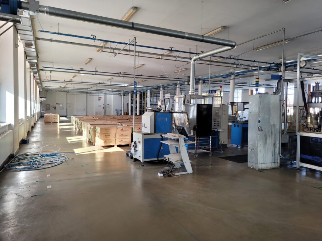 Na wynajem kompleks budynków produkcyjno-magazynowo-biurowych 5500 mkw., Bielsko-Biała, Bielsko-Biała, na wynajem
