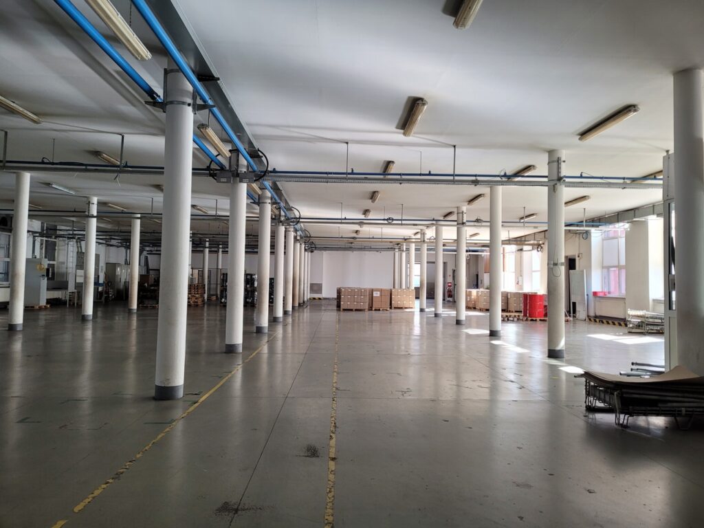 Na wynajem kompleks budynków produkcyjno-magazynowo-biurowych 5500 mkw., Bielsko-Biała, Bielsko-Biała, na wynajem