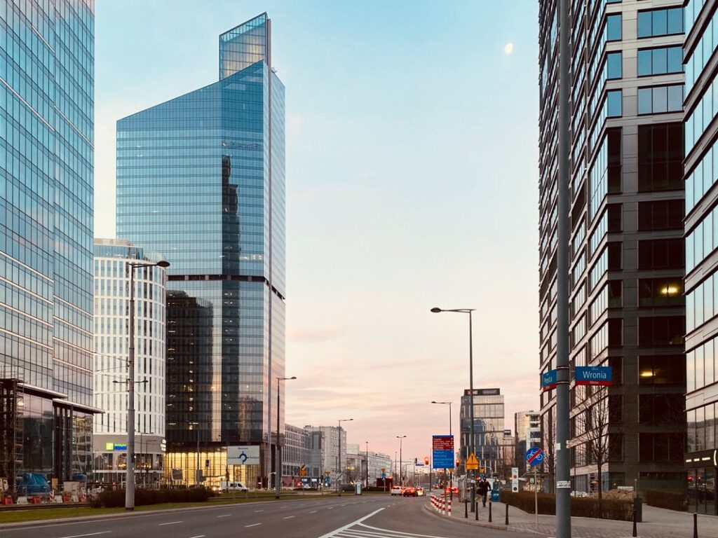 Skyliner - do wynajęcia nowe biura przy metrze Rondo Daszyńskiego w Warszawie, Warszawa, na wynajem