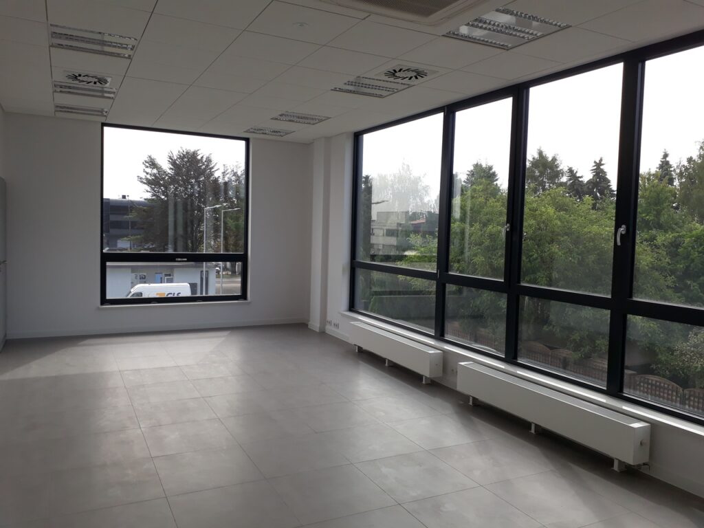 Warszawa Włochy – magazyn w kameralnym centrum magazynowym do wynajęcia, Warszawa Miasto, na wynajem
