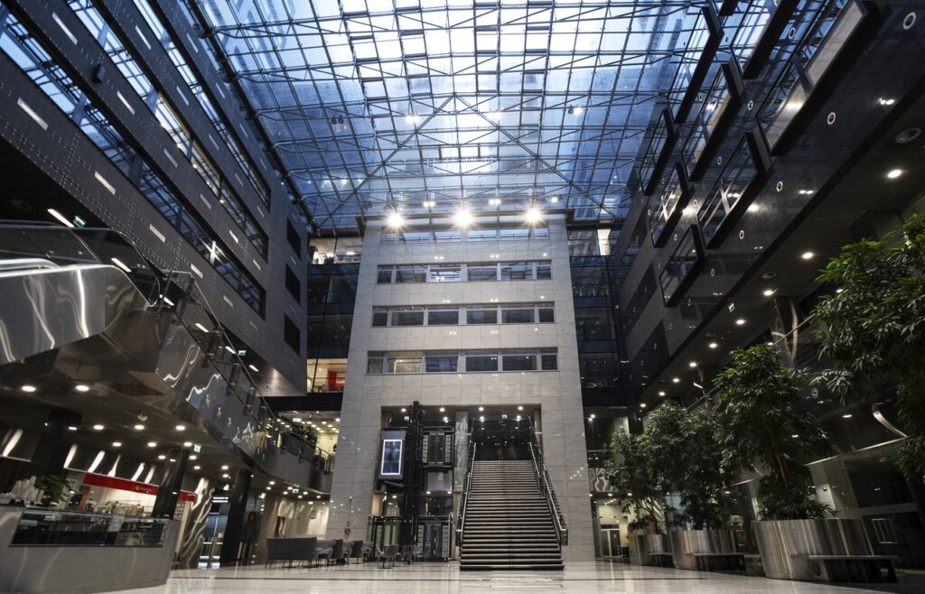 Biuro Warszawa Śródmieście, al. Armii Ludowej blisko Metro Politechnika, Warszawa, na wynajem