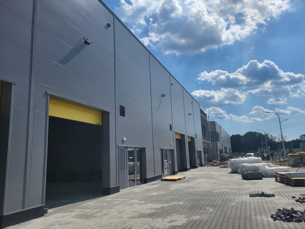 Do wynajęcia magazyny i hale produkcyjne w Żorach, przy A1, Żory, na wynajem